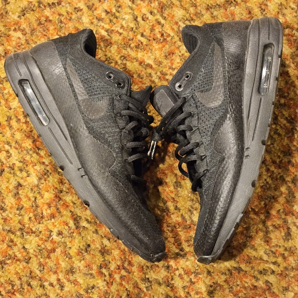 Nike Flyknit Air Max 1